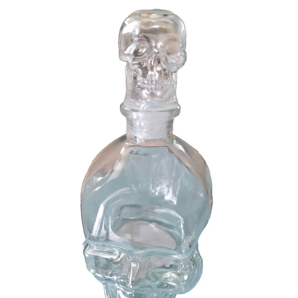 Glass Clear Skull Shaped Decanter Bottle with Airtight Skull Shaped Stopper NEW
